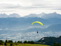 Blick-auf-die-Region-Villach-beim-Paragliding_Region-Villach-Tourismus-GmbH_Mario-Maurer.jpg